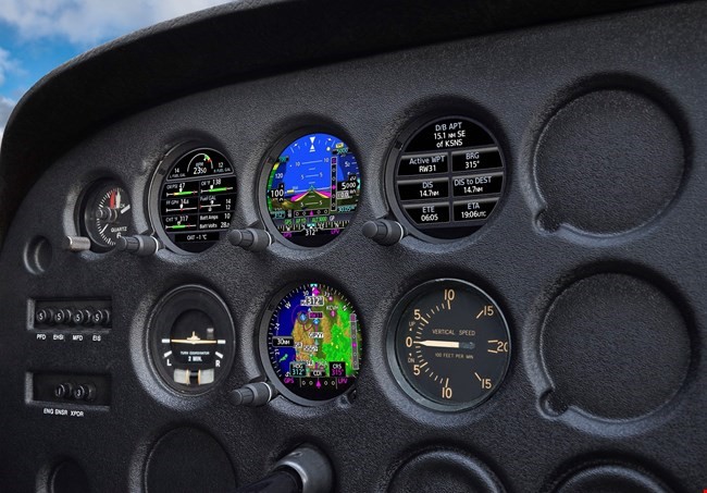 Garmin GI 275 Adds GFC 500 Autopilot Compatibility