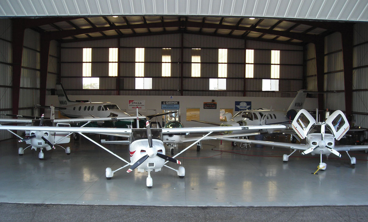 srq hangar G500 TXi Bonanza B36TC